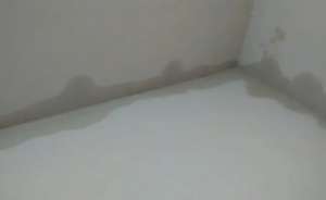 屋頂漏水的原因是？