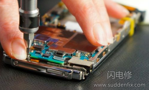 路邊維修手機店五句話暗藏套路，不懂就要被坑錢！