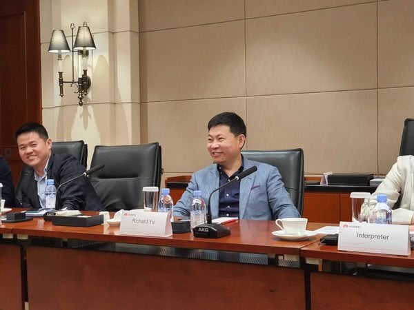 余承東：華為P40將于明年3月底推出 設(shè)計“前所未有”