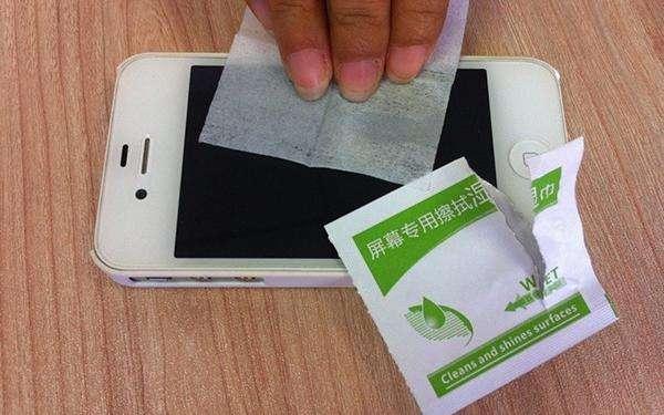 手機(jī)屏幕臟了怎么辦呢?如何清潔手機(jī)屏幕?